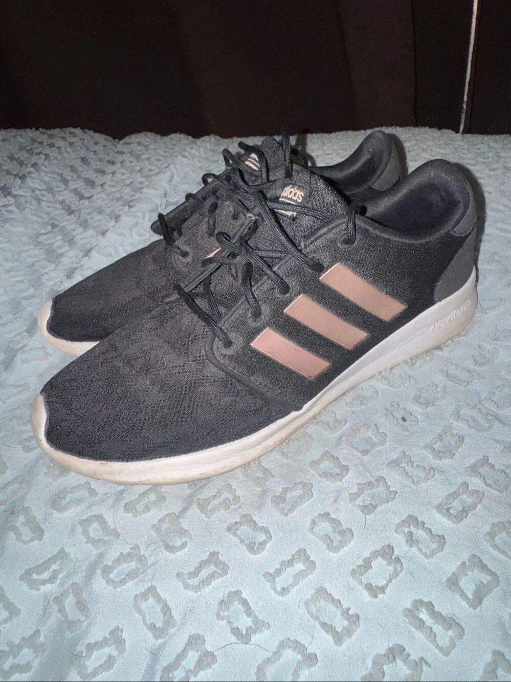 Adidas cloudfoam sneakers size 8.5